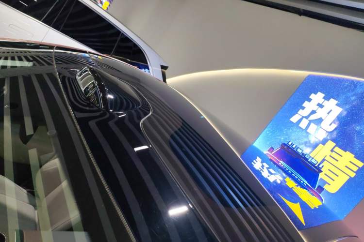 Used Xiaomi Auto YU7 2025 Ultra-Long Range High-Performance All-Wheel-Drive Max Edition Roof