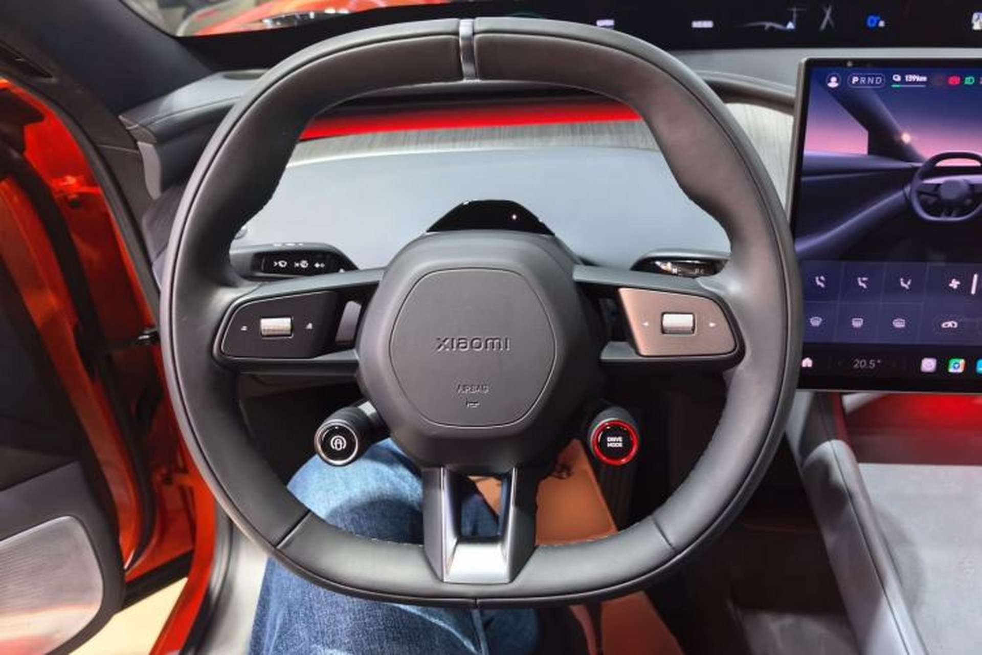 Used Xiaomi Auto YU7 2025 Ultra-Long Range Rear-Wheel Drive Version Steering Wheel