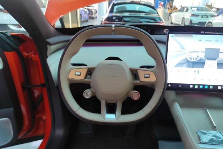 Used Xiaomi Auto YU7 2025 Ultra-Long Range Rear-Wheel Drive Version Steering Wheel