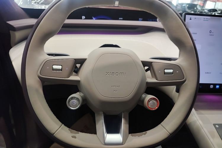 Used Xiaomi Auto YU7 2025 Ultra-Long Range High-Performance All-Wheel-Drive Max Edition Steering Wheel
