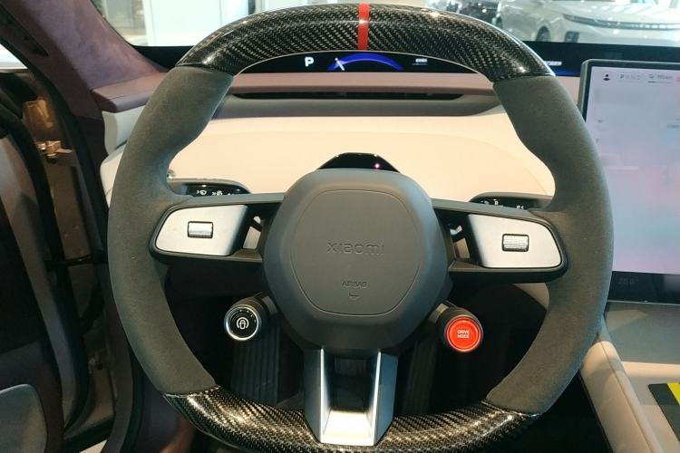 Used Xiaomi Auto YU7 2025 Ultra-Long Range High-Performance All-Wheel-Drive Max Edition Steering Wheel