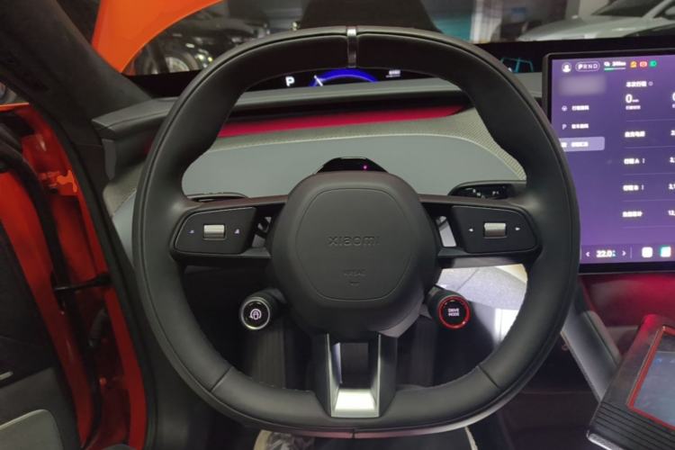 Used Xiaomi Auto YU7 2025 Ultra-Long Range High-Performance All-Wheel-Drive Max Edition Steering Wheel