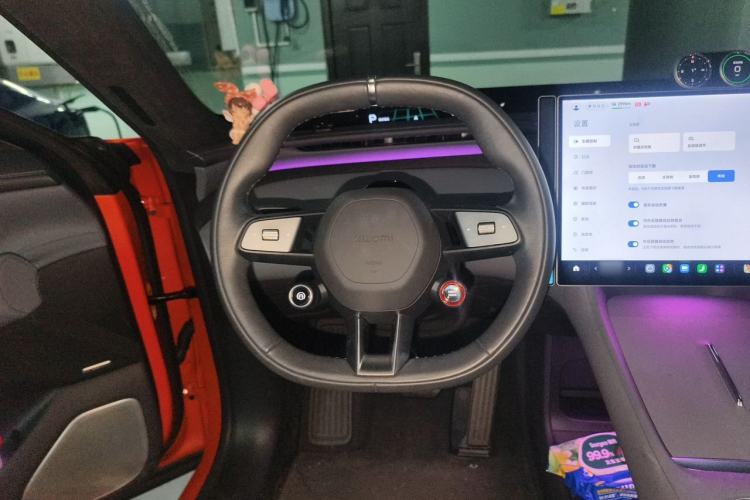 Used Xiaomi Auto YU7 2025 Ultra-Long Range High-Performance All-Wheel-Drive Max Edition Steering Wheel