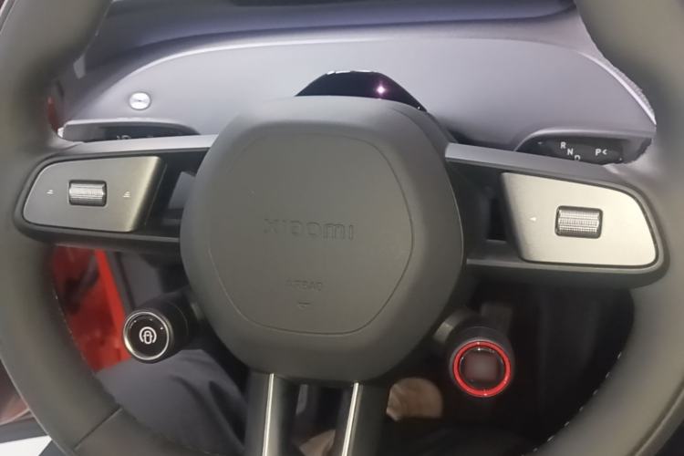 Used Xiaomi Auto YU7 2025 Ultra-Long Range High-Performance All-Wheel-Drive Max Edition Steering Wheel
