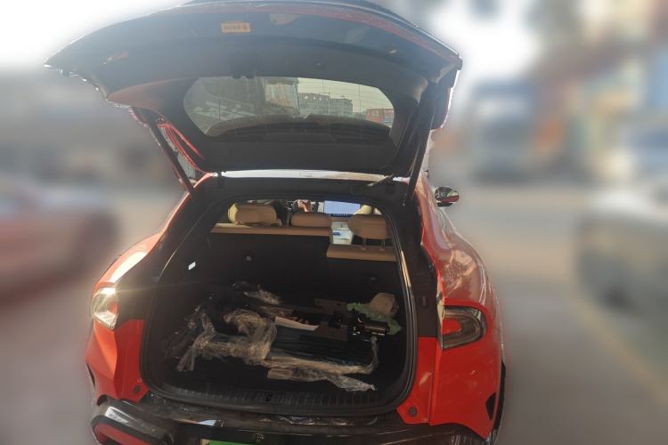 Used Xiaomi Auto YU7 2025 Ultra-Long Range High-Performance All-Wheel-Drive Max Edition Trunk