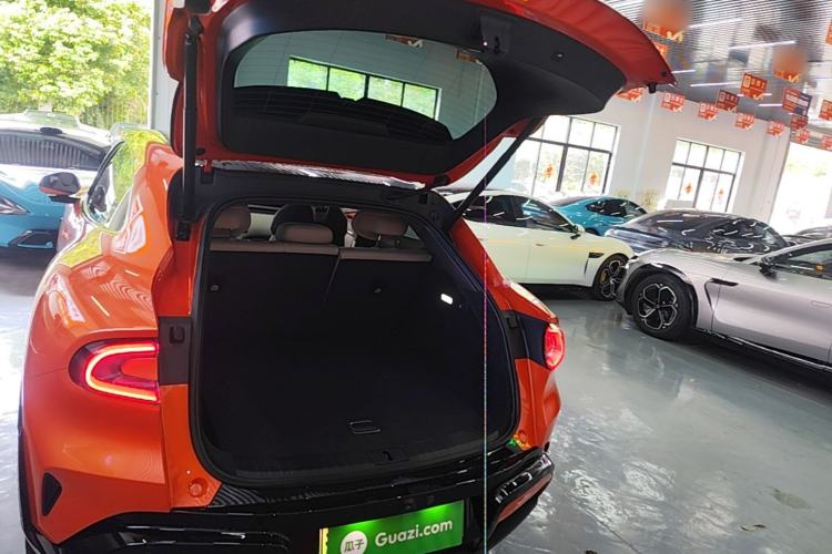 Used Xiaomi Auto YU7 2025 Ultra-Long Range High-Performance All-Wheel-Drive Max Edition Trunk