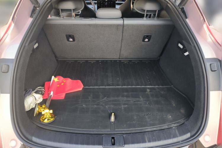 Used Xiaomi Auto YU7 2025 Ultra-Long Range High-Performance All-Wheel-Drive Max Edition Trunk