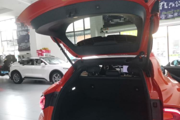 Used Xiaomi Auto YU7 2025 Ultra-Long Range High-Performance All-Wheel-Drive Max Edition Trunk