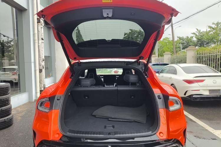 Used Xiaomi Auto YU7 2025 Ultra-Long Range High-Performance All-Wheel-Drive Max Edition Trunk