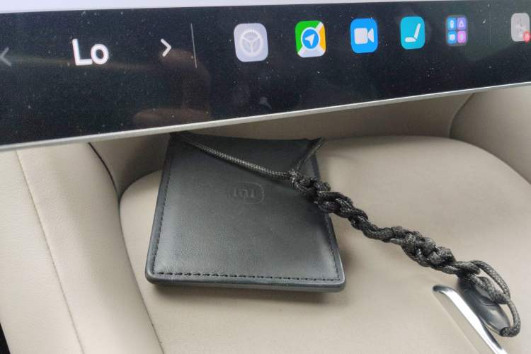 Used Xiaomi Auto YU7 2025 Ultra-Long Range High-Performance All-Wheel-Drive Max Edition Vehicle Key