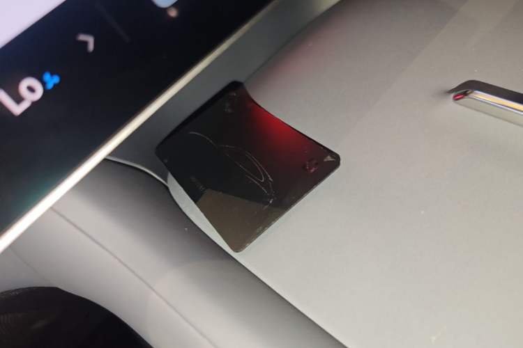 Used Xiaomi Auto YU7 2025 Ultra-Long Range High-Performance All-Wheel-Drive Max Edition Vehicle Key