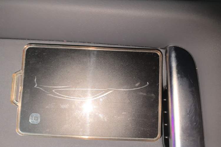 Used Xiaomi Auto YU7 2025 Ultra-Long Range High-Performance All-Wheel-Drive Max Edition Vehicle Key
