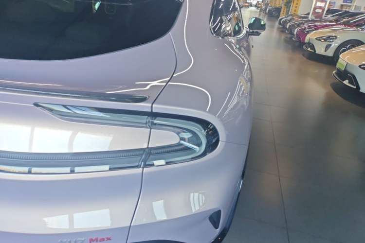 Used Xiaomi Auto YU7 2025 Ultra-Long Range High-Performance All-Wheel-Drive Max Edition Right Rear Taillight