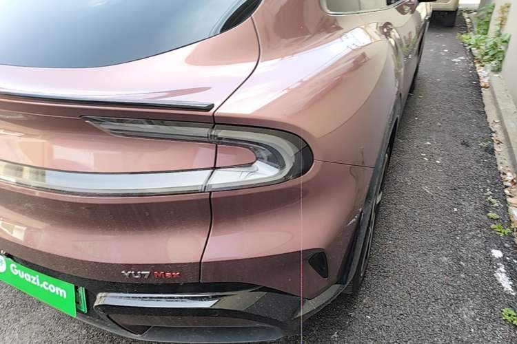 Used Xiaomi Auto YU7 2025 Ultra-Long Range High-Performance All-Wheel-Drive Max Edition Right Rear Taillight