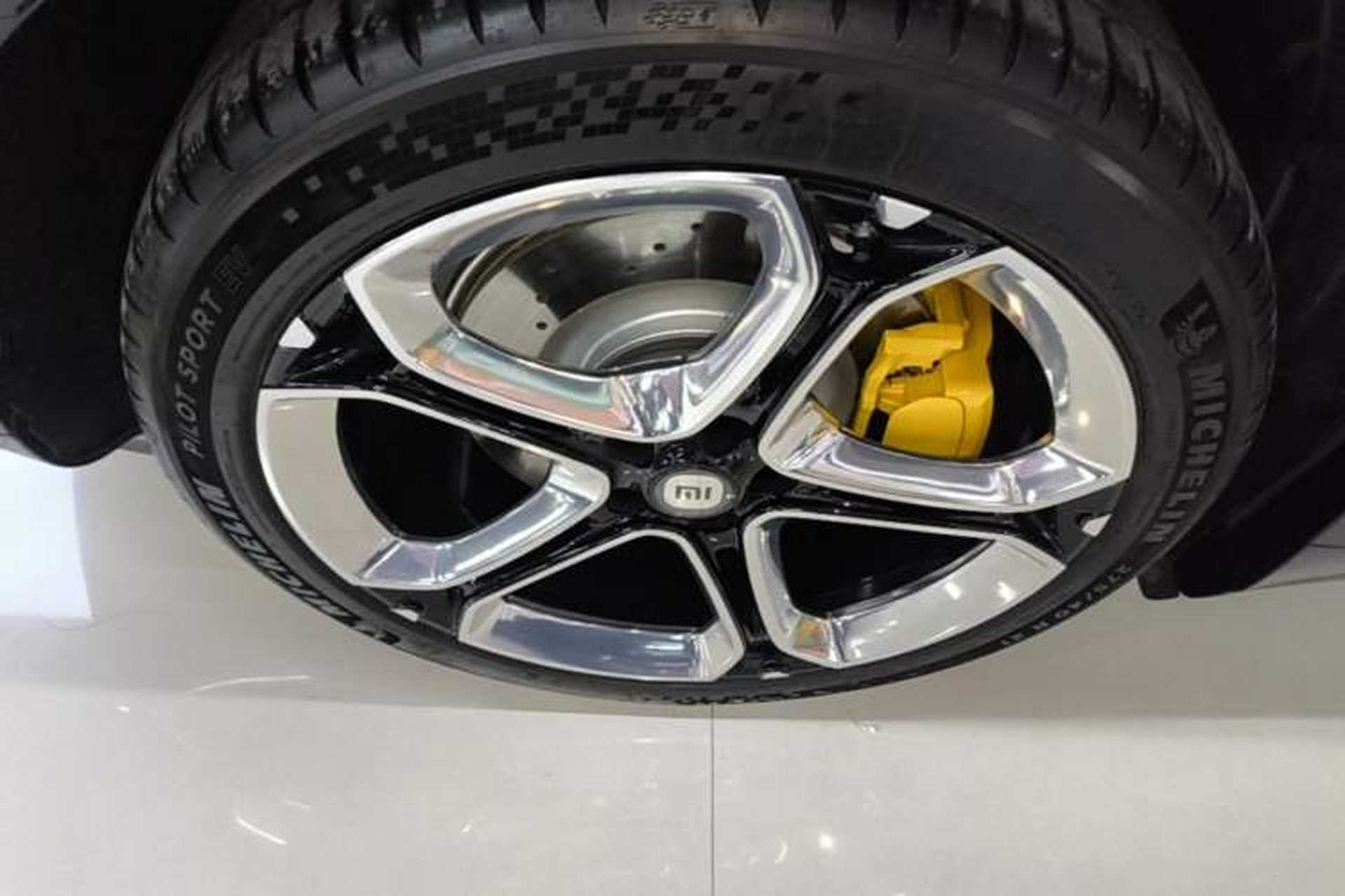 Used Xiaomi Auto YU7 2025 Ultra-Long Range High-Performance All-Wheel-Drive Max Edition Right Rear Wheel Hub