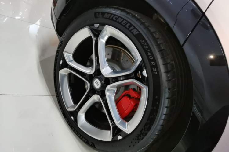 Used Xiaomi Auto YU7 2025 Ultra-Long Range High-Performance All-Wheel-Drive Max Edition Right Rear Wheel Hub