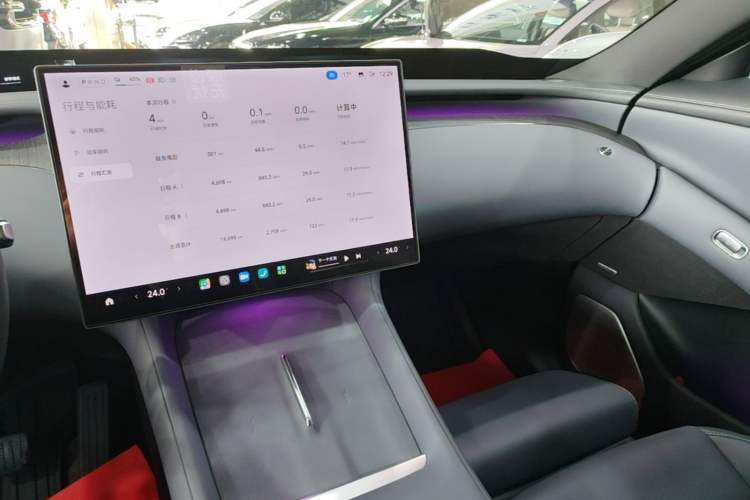 Used Xiaomi Auto YU7 2025 Ultra-Long Range All-Wheel Drive Pro Version Audio And AC Panel