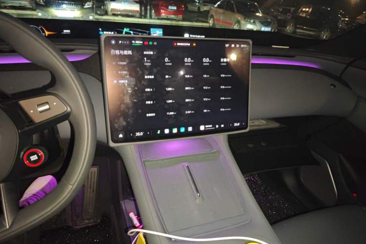 Used Xiaomi Auto YU7 2025 Ultra-Long Range Rear-Wheel Drive Version Audio And AC Panel