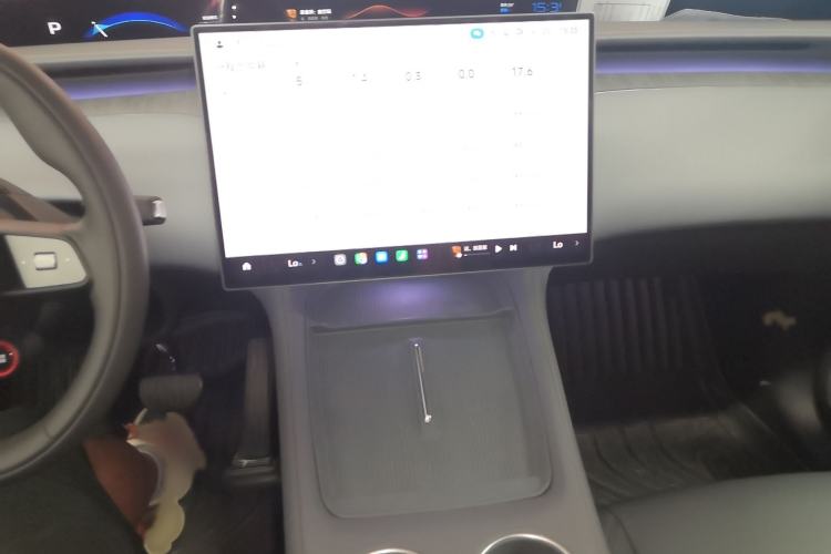Used Xiaomi Auto YU7 2025 Ultra-Long Range Rear-Wheel Drive Version Audio And AC Panel