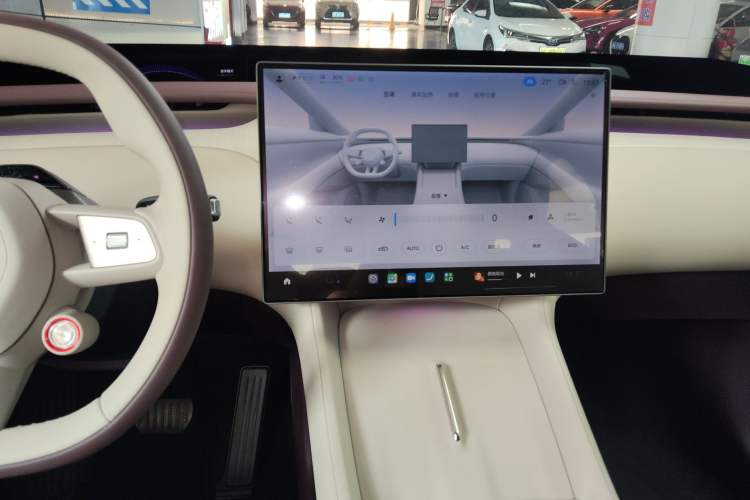 Used Xiaomi Auto YU7 2025 Ultra-Long Range All-Wheel Drive Pro Version Audio And AC Panel
