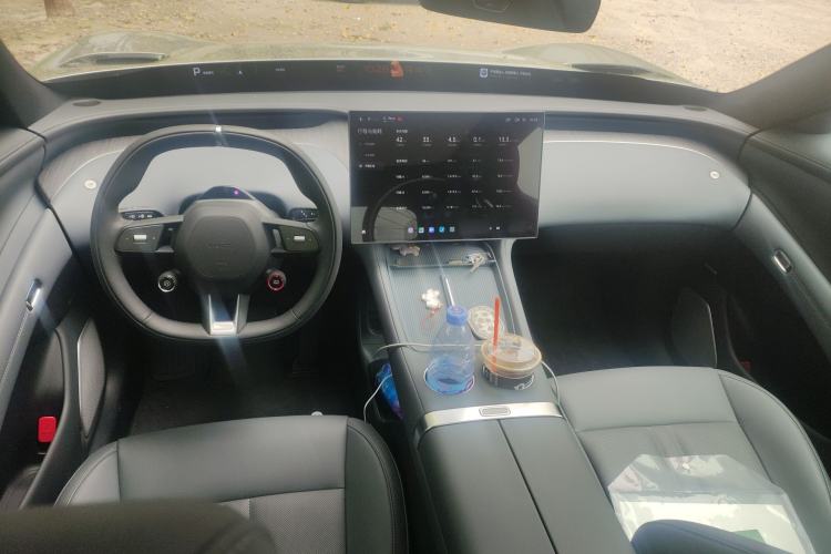 Used Xiaomi Auto YU7 2025 Ultra-Long Range All-Wheel Drive Pro Version Center Console