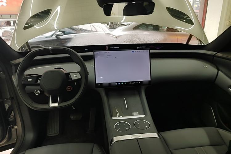 Used Xiaomi Auto YU7 2025 Ultra-Long Range Rear-Wheel Drive Version Center Console