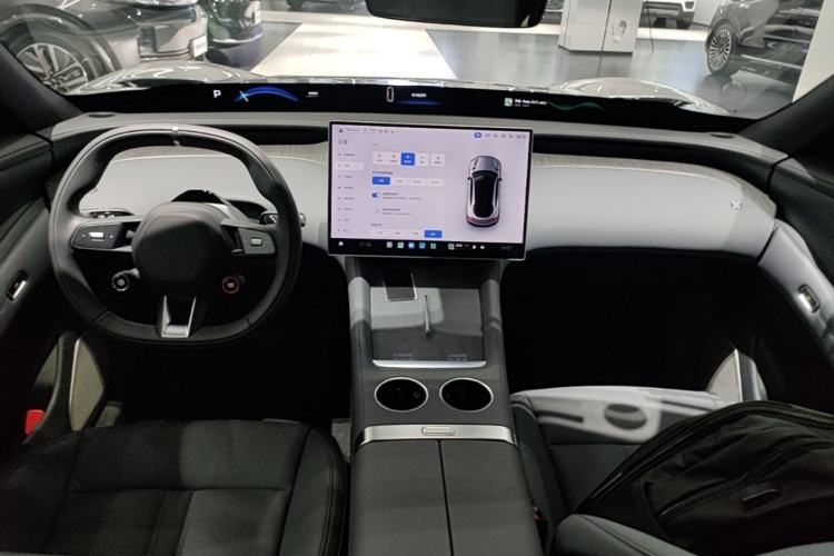 Used Xiaomi Auto YU7 2025 Ultra-Long Range Rear-Wheel Drive Version Center Console
