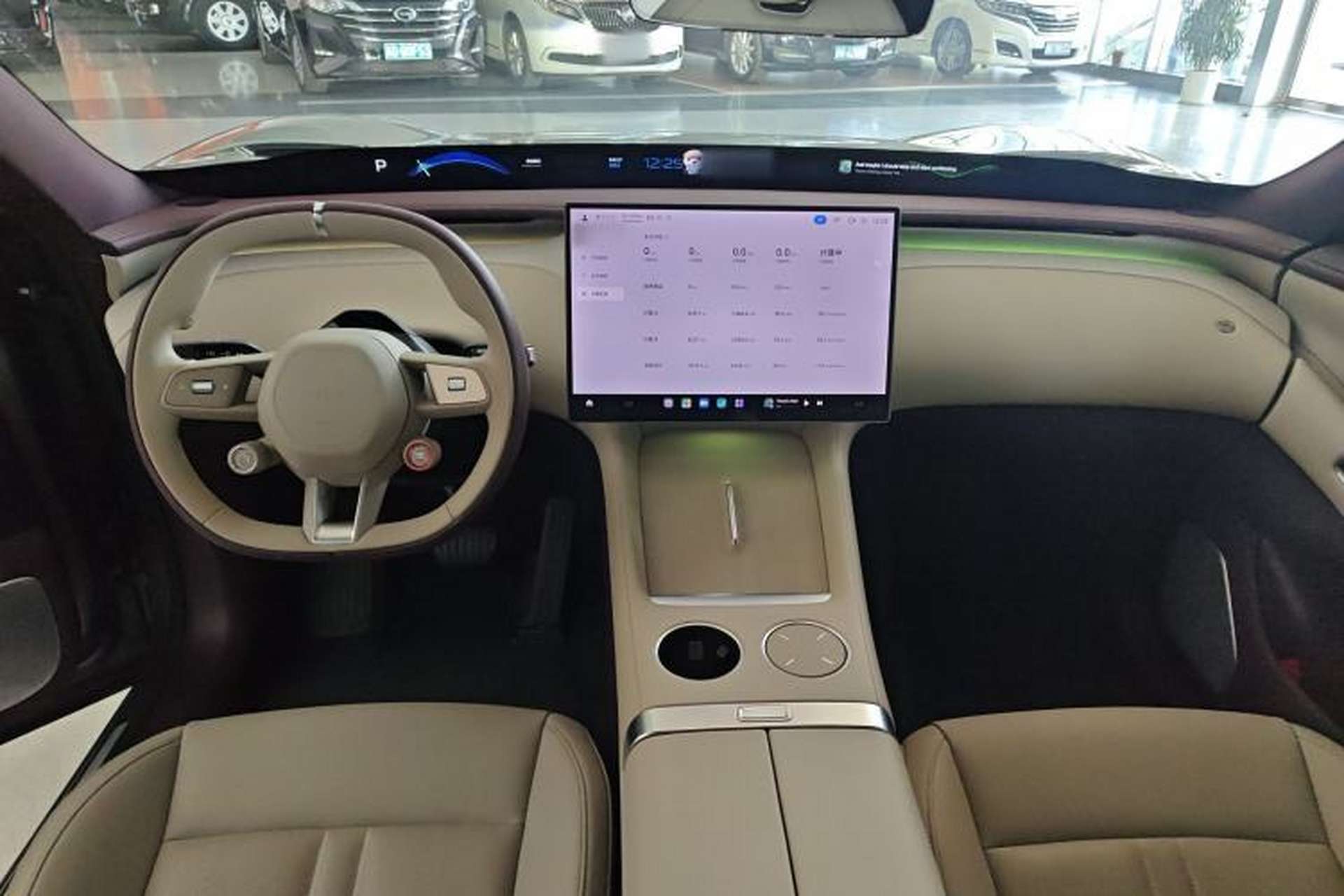 Used Xiaomi Auto YU7 2025 Ultra-Long Range Rear-Wheel Drive Version Center Console