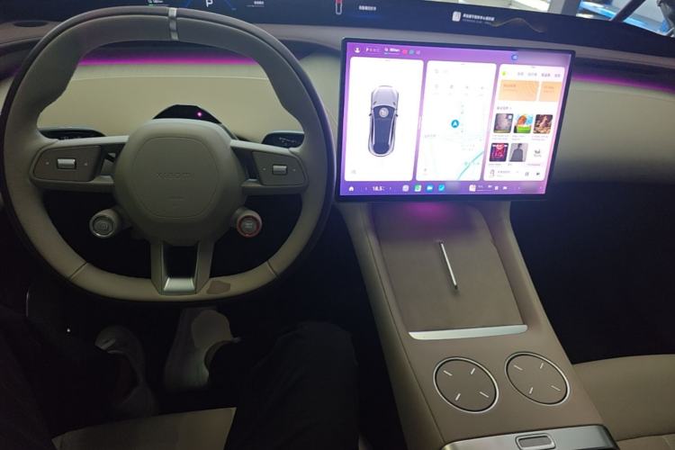 Used Xiaomi Auto YU7 2025 Ultra-Long Range Rear-Wheel Drive Version Center Console