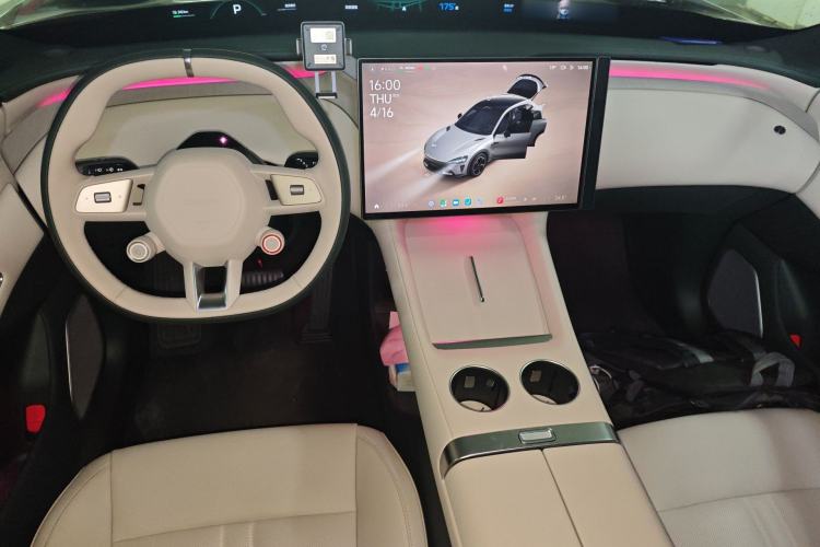 Used Xiaomi Auto YU7 2025 Ultra-Long Range All-Wheel Drive Pro Version Center Console