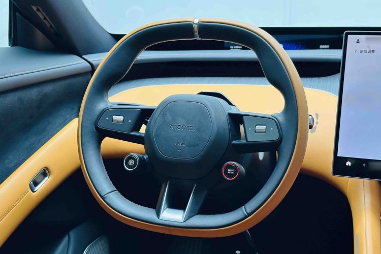 Used Xiaomi Auto YU7 2025 Ultra-Long Range Rear-Wheel Drive Version Center Console