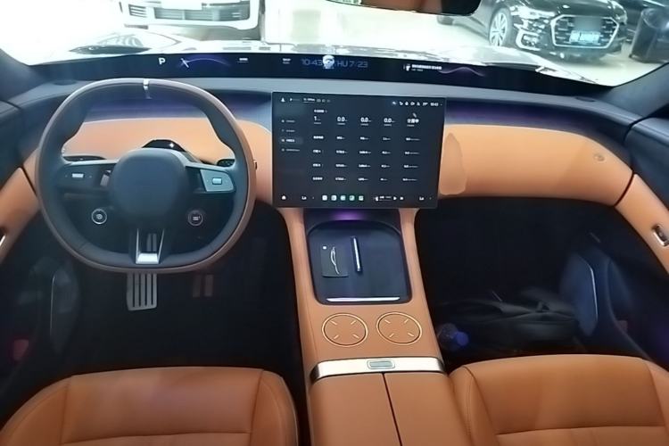 Used Xiaomi Auto YU7 2025 Ultra-Long Range High-Performance All-Wheel-Drive Max Edition Center Console