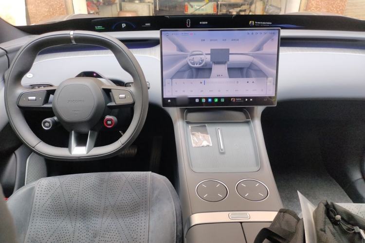 Used Xiaomi Auto YU7 2025 Ultra-Long Range Rear-Wheel Drive Version Center Console