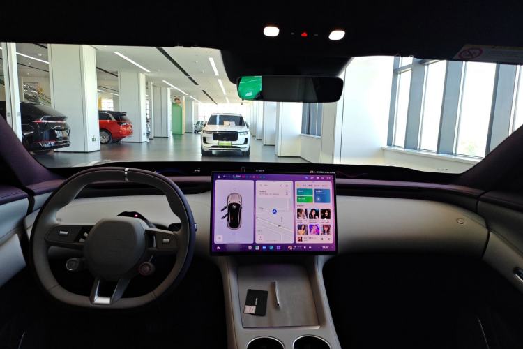Used Xiaomi Auto YU7 2025 Ultra-Long Range All-Wheel Drive Pro Version Center Console