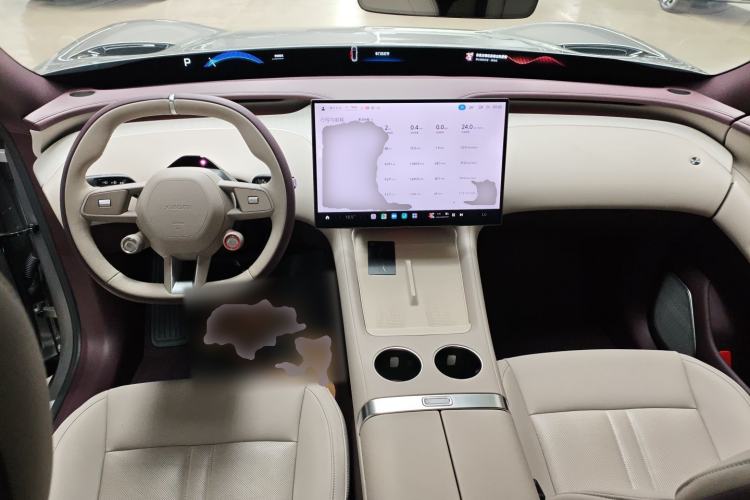 Used Xiaomi Auto YU7 2025 Ultra-Long Range Rear-Wheel Drive Version Center Console