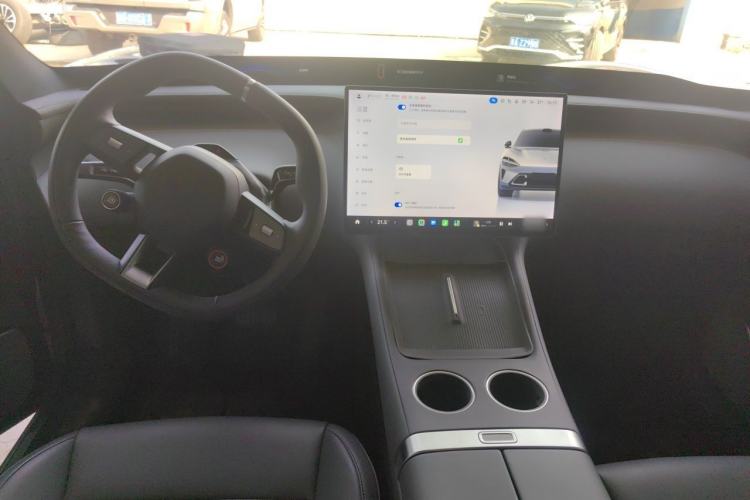 Used Xiaomi Auto YU7 2025 Ultra-Long Range Rear-Wheel Drive Version Center Console