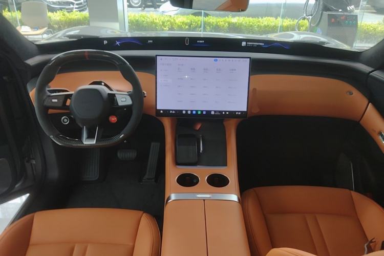 Used Xiaomi Auto YU7 2025 Ultra-Long Range High-Performance All-Wheel-Drive Max Edition Center Console
