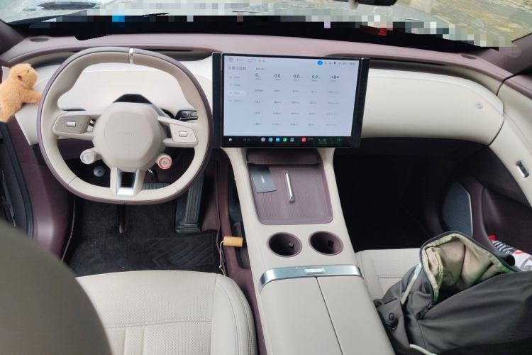 Used Xiaomi Auto YU7 2025 Ultra-Long Range Rear-Wheel Drive Version Center Console