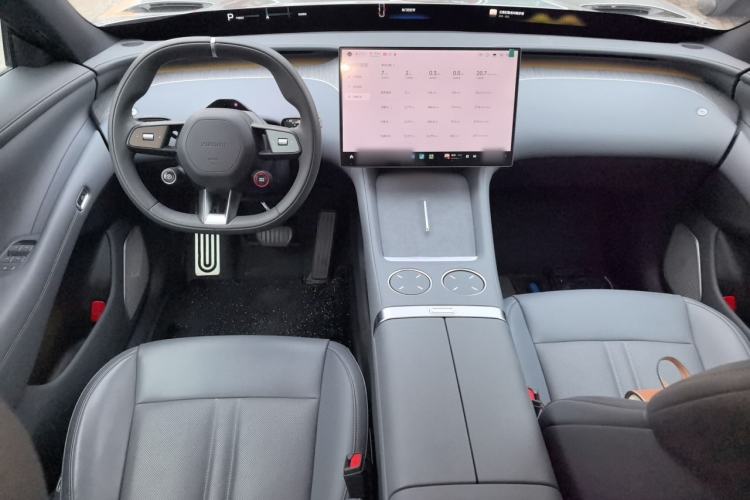 Used Xiaomi Auto YU7 2025 Ultra-Long Range Rear-Wheel Drive Version Center Console