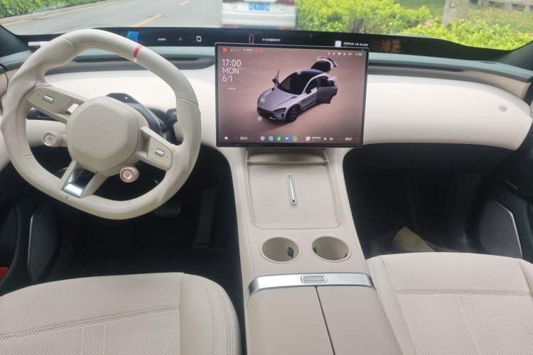 Used Xiaomi Auto YU7 2025 Ultra-Long Range All-Wheel Drive Pro Version Center Console