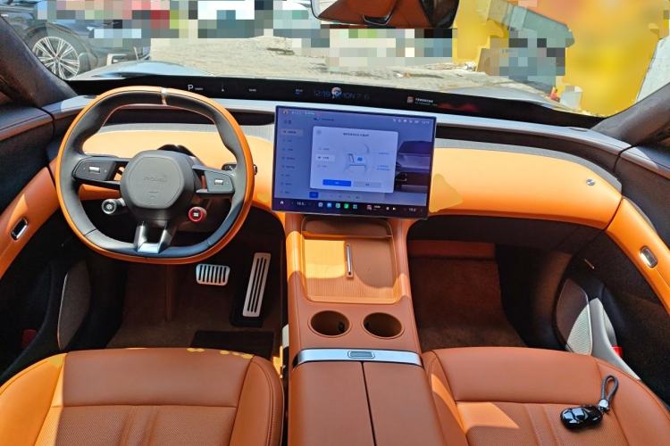 Used Xiaomi Auto YU7 2025 Ultra-Long Range High-Performance All-Wheel-Drive Max Edition Center Console