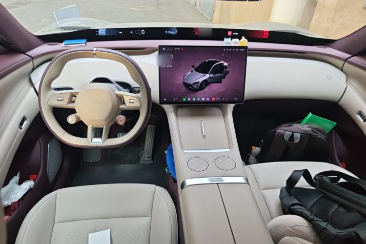 Used Xiaomi Auto YU7 2025 Ultra-Long Range All-Wheel Drive Pro Version Center Console