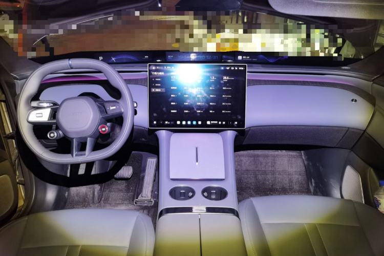 Used Xiaomi Auto YU7 2025 Ultra-Long Range All-Wheel Drive Pro Version Center Console