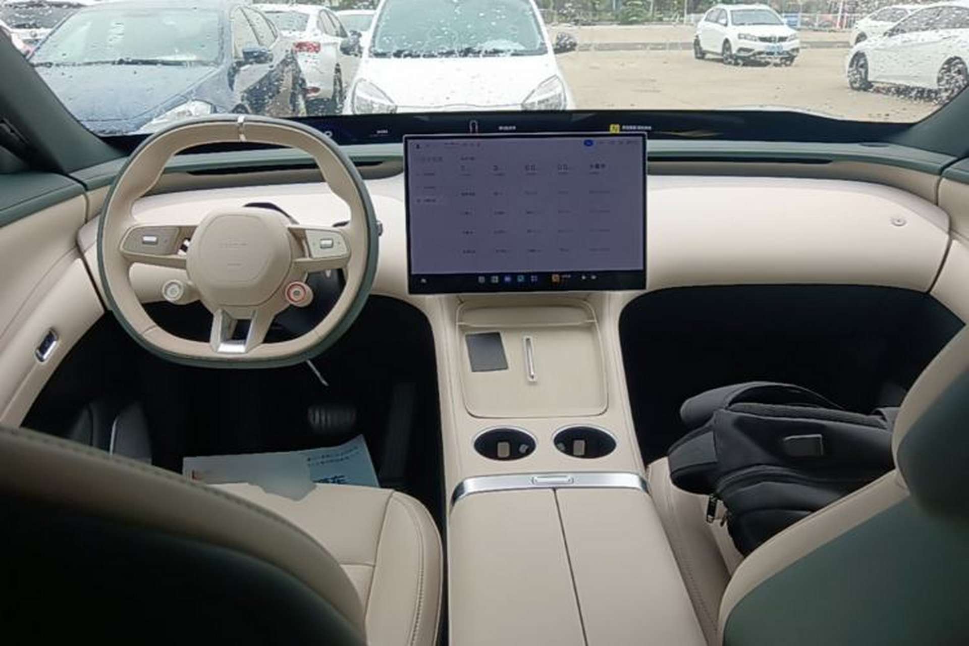 Used Xiaomi Auto YU7 2025 Ultra-Long Range All-Wheel Drive Pro Version Center Console