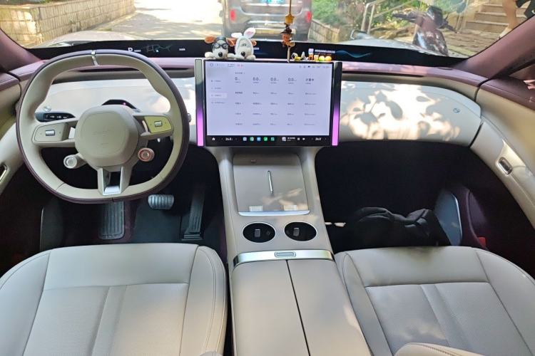 Used Xiaomi Auto YU7 2025 Ultra-Long Range All-Wheel Drive Pro Version Center Console