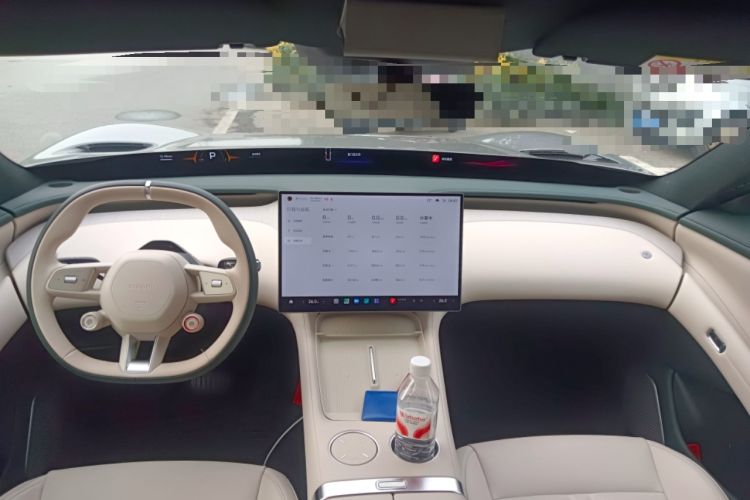 Used Xiaomi Auto YU7 2025 Ultra-Long Range All-Wheel Drive Pro Version Center Console