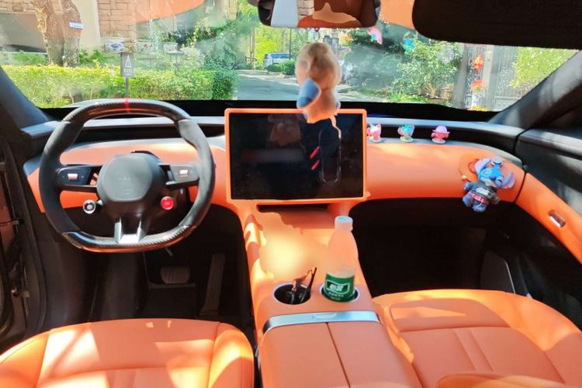 Used Xiaomi Auto YU7 2025 Ultra-Long Range High-Performance All-Wheel-Drive Max Edition Center Console