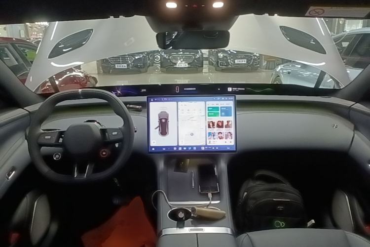 Used Xiaomi Auto YU7 2025 Ultra-Long Range All-Wheel Drive Pro Version Center Console