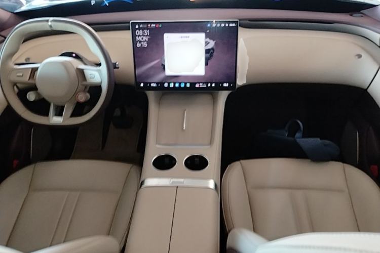 Used Xiaomi Auto YU7 2025 Ultra-Long Range Rear-Wheel Drive Version Center Console