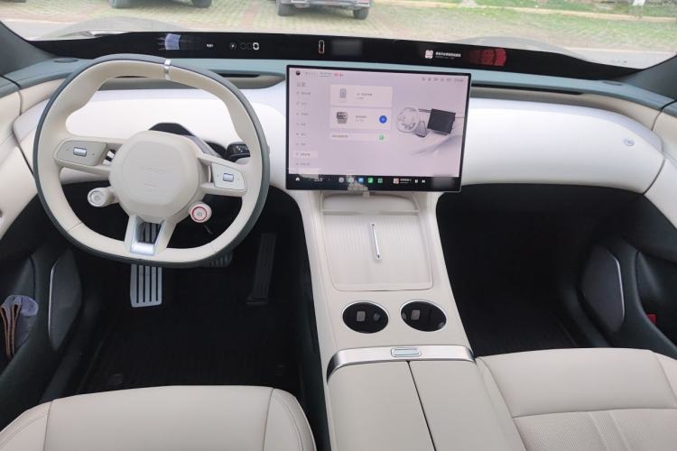 Used Xiaomi Auto YU7 2025 Ultra-Long Range Rear-Wheel Drive Version Center Console